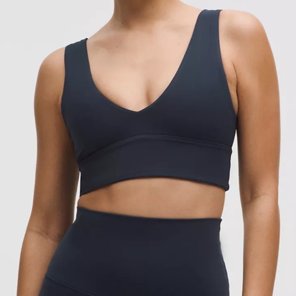Lululemon Align V-neck sports bra size 6 black